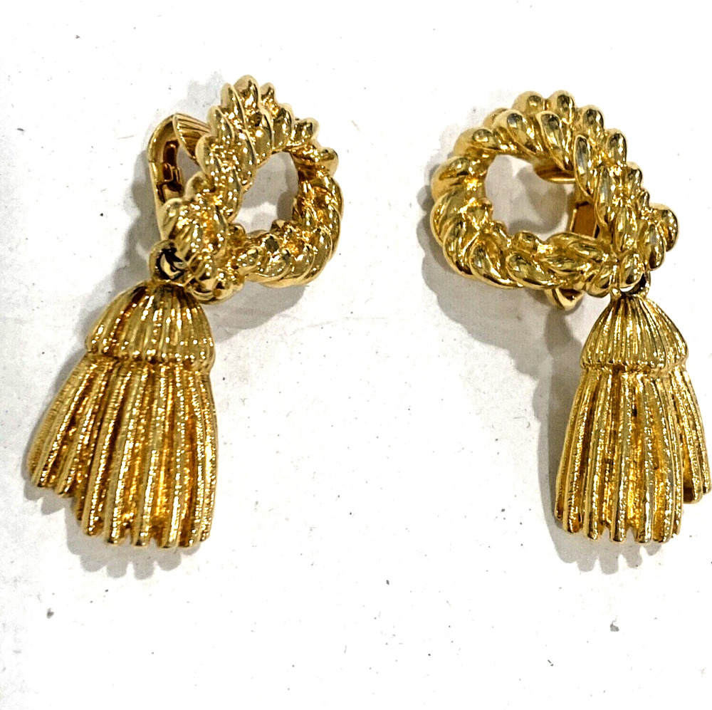 Vintage clip on earrings textured dimensional golden dangles elegant chic dressy